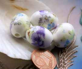 1 Large Bead: Porcelain - Flowers - 18x13mm - Purple
