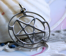 Inverted Pentagram Satan Seal Pendant (31 mm)