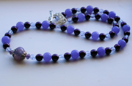 C&G Gemstone Necklace: Dragon Veins Agaat - Lilac Jade - Velvet Purple Glass Pearls