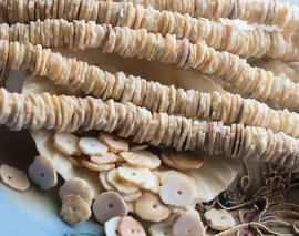 set/20 Shell beads: Heishi from Afrca - 8 mm - Natural/Off White