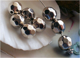 set/10 Beads: Round Faceted - 10 mm - Antique Silver Tone Metal Look