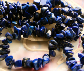set/25 Kralen: Lapis Lazuli - Chips - ca 6-9 mm