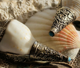 Pendant: large Sacred Conch Shell in beautiful hand-crafted Antique Silver-tone metal