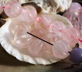 set/3 beads: Rose Quartz - Carved Decoration - 12 mm