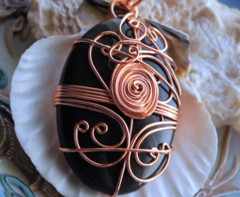 Beautiful Filigree Pendant: Black Onyx Agate and Copper - 66 mm