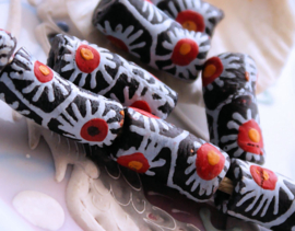 set/2 Grote Krobo TRADE BEADS - Handelskralen uit Ghana - Glas - ca 23-28 mm - Zwart Wit Rood Oranje