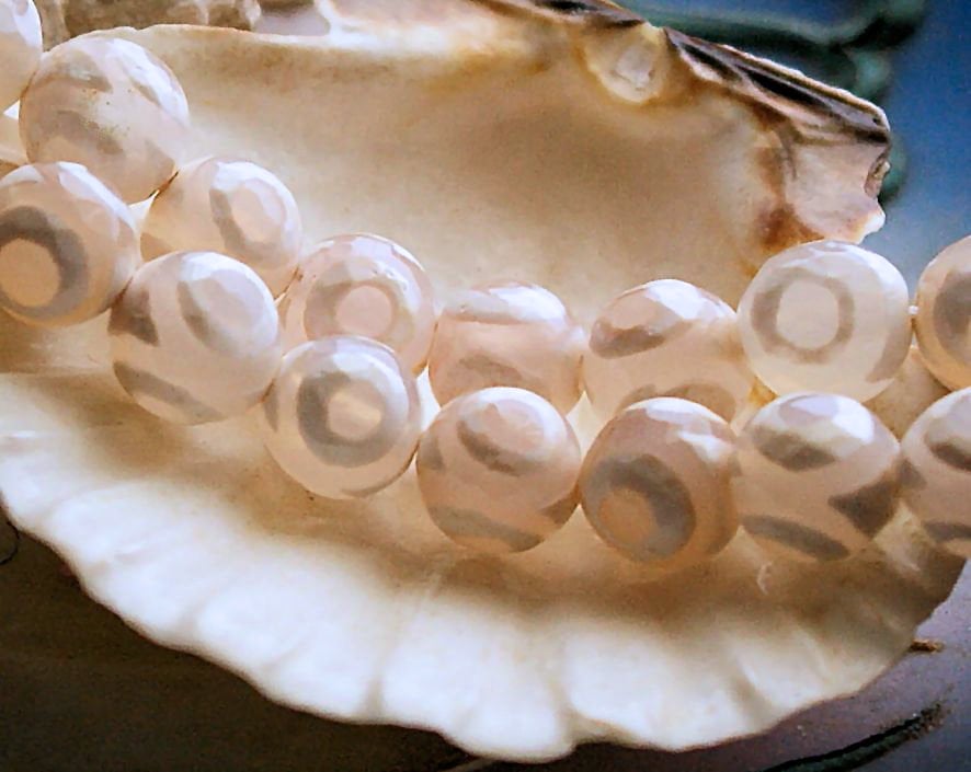 set/4 kralen:  echt Agaat - Eye Bead of Streep - Rond Facet - 8 mm - Zwart Wit