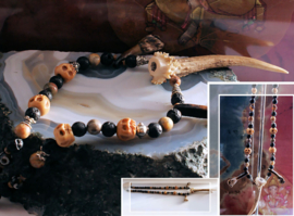 C&G Ritueel Collier: the Priest(ess) - Antler Teeth Skulls Gemstones