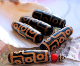 1 Grote Tibetaanse DZI Gebedskraal: 3 Eye Bead - Agaat - ca 30 mm lang