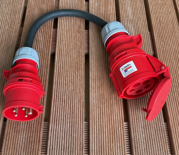 CEE 16A verloop stroom adapter naar CEE 32A 380V - 400V