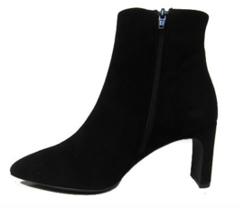 Zwart suede laarsje