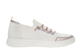 Stretch sneaker