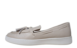 Creme loafer