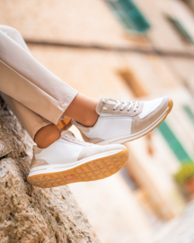 Easy to go sneaker