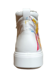 Wit high top sneaker