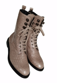 Beige coco boot