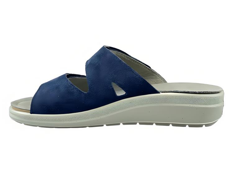 Blauw nabuck slipper