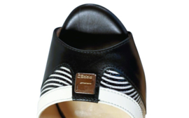 Zwart wit open teen pump