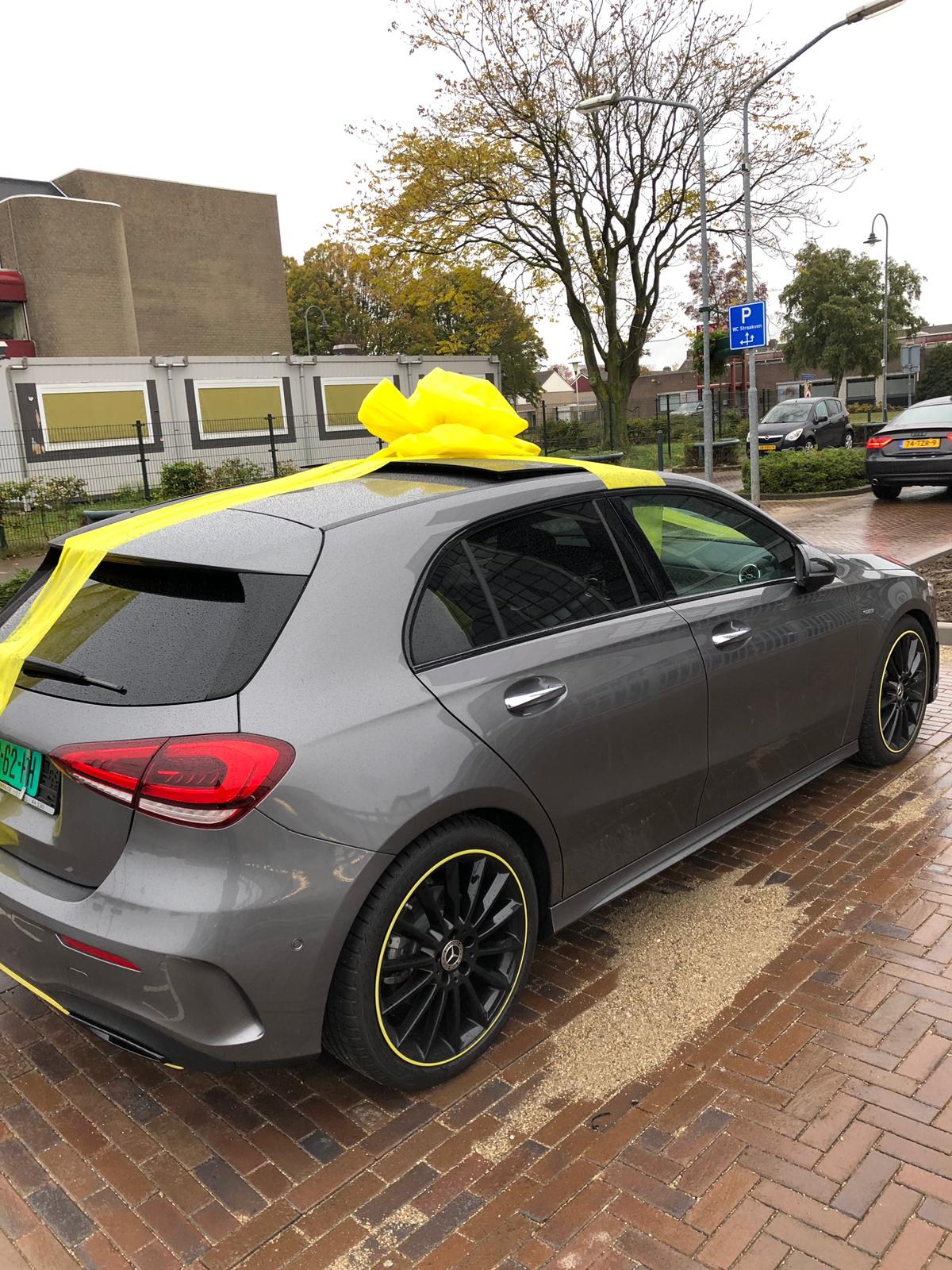 Autocadeaustrik van 'FIBER' in diverse kleuren