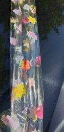 Autostrik  'FOLIE met BLOEMEN' met band in V-vorm op de motorkap