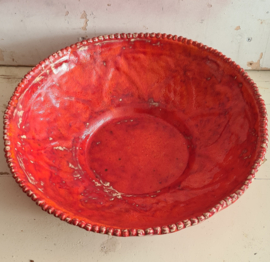 Grote rood/oranje schaal