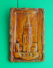 Bruine tegel "stad " met korenaren