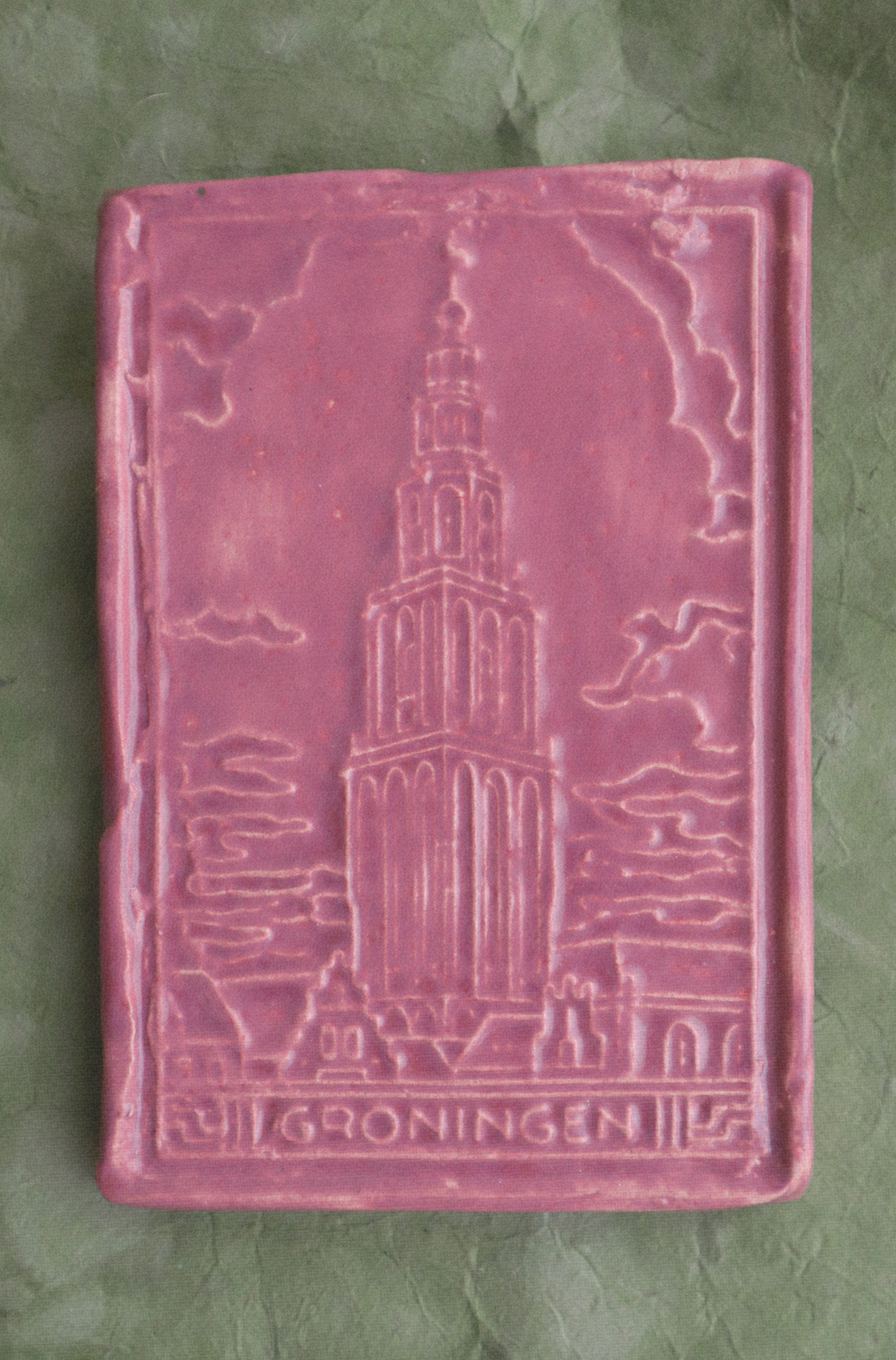 Tegel Groningen met Martinitoren roze