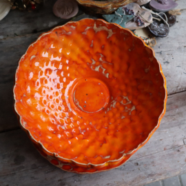Grote oranje schaal