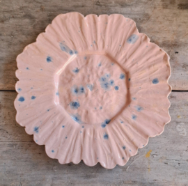 Roze bord bloemvorm