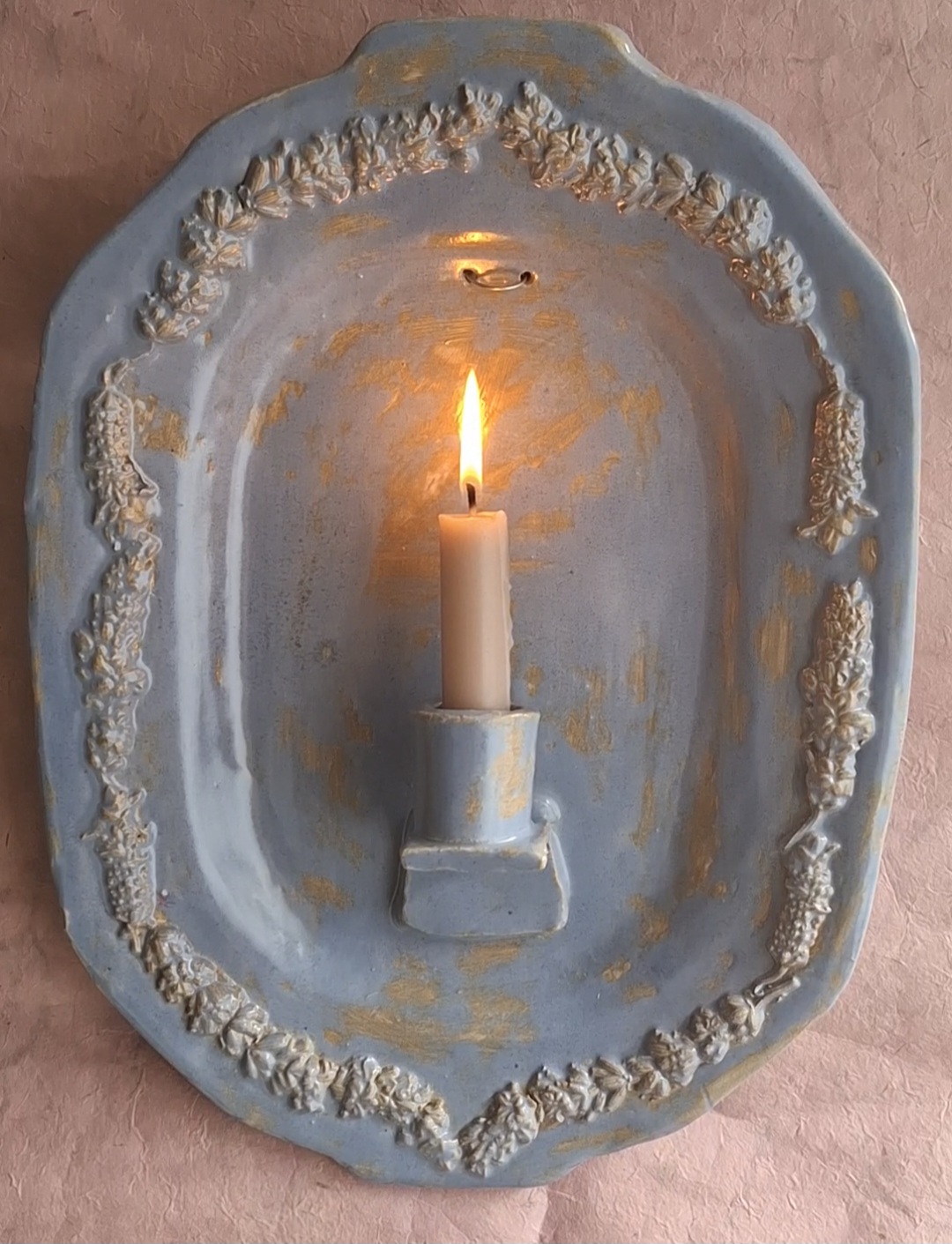 Lavendelblauwe wandkaars