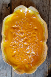 Groot geel/oranje serveerbord