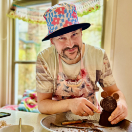 Make your own chocolate sculpture!