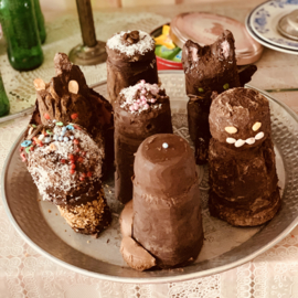 Make your own chocolate sculpture!
