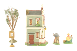 New England Village - Springfield Studio