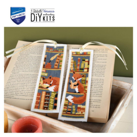 Vosjes in boekenrek | set van 2 boekenleggers | Aida telpakket | Vervaco