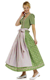 7870 Burda Naaipatroon - Folklore jurk