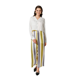 5646 Burda naaipatroon - Blouse in variatie