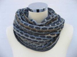 Bricks Scarf Holst Garn Printed Pattern