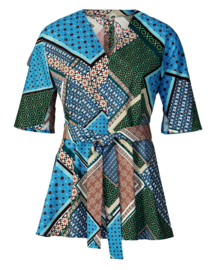 5776 Burda Naaipatroon | blouse in variatie
