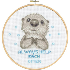 Always help each otter | Aida telpakket met borduurring | Permin