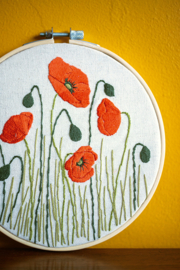 Poppy field | modern embroidery kit | Daffy's DIY