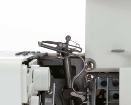 Juki MO-1000 Lockmachine ,Beide Grijperdraden Inblazen met Lucht