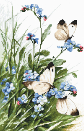 Butterflies and Bluebird Flowers | Aida telpakket | Leti Stitch