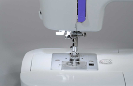 Juki HZL 357 Sterk en simpel moeiteloos door meerdere lagen jeans