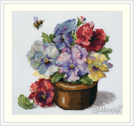 Spring pansies | Aida telpakket | Merejka