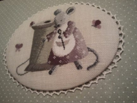 Louris / Mouse Cross Stitch Pattern Le Lin d'Isabelle