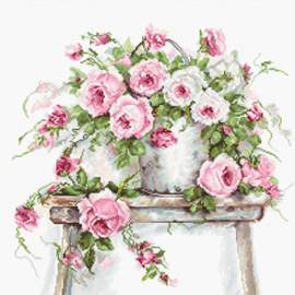 Roses on a Stool Aida Luca-S