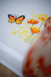 Oranje Bloemen en Vlinder Voorbedrukt Tafelkleed Vervaco