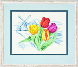 Borduurpakket Hollands Delftsblauw Landschap met Tulpen.