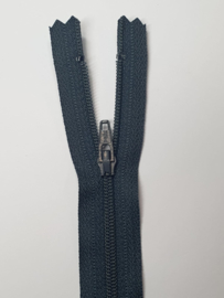 579 22cm Skirt Zipper YKK